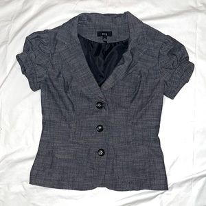 Short sleeve suit jacket